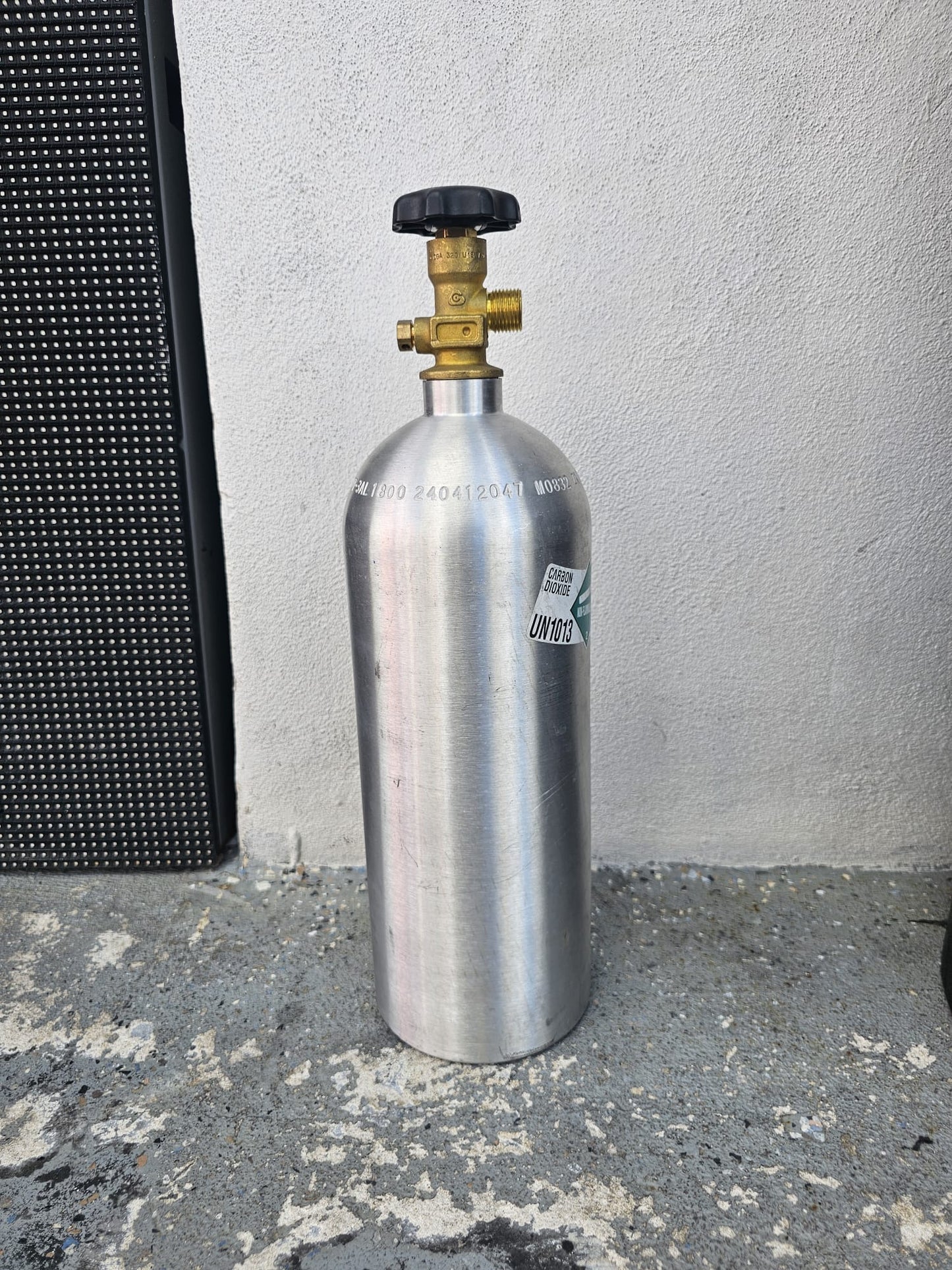 CO2 Tank Delivery