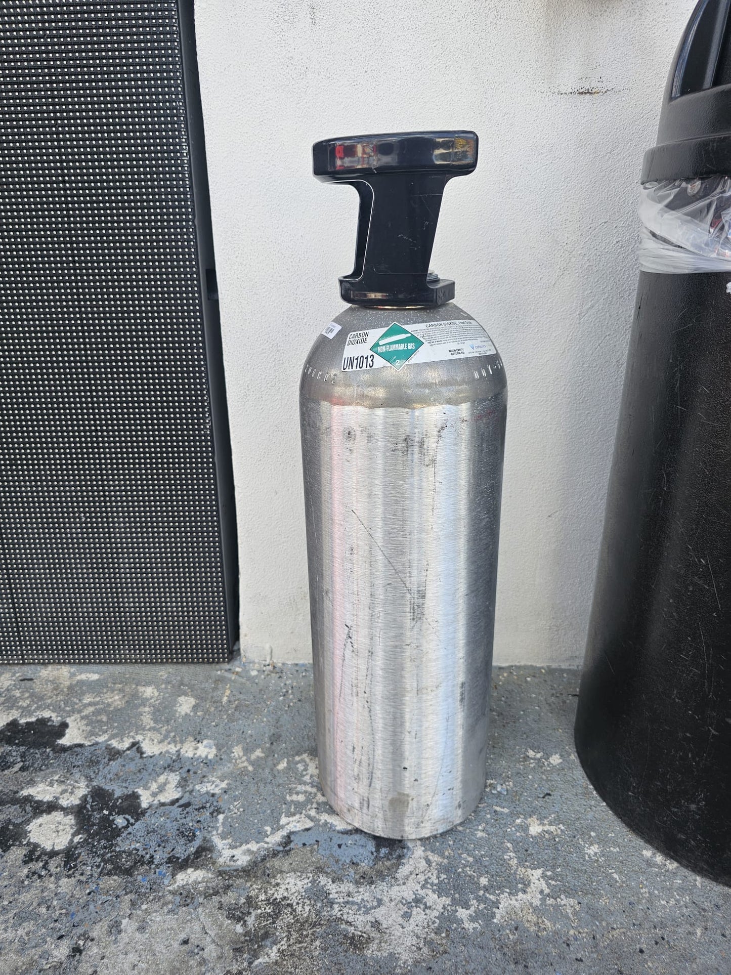 CO2 Tank Delivery